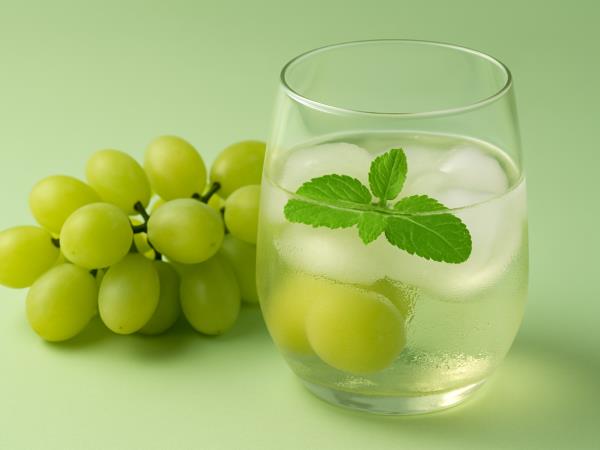 Kako ohladiti vino brez ledu?