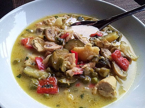 Pomladna kokosova juha