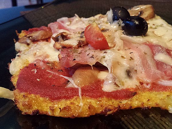Ko cvetača postane testo: pica brez glutena, ki bo presenetila vse