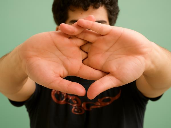 Je pokanje v sklepih res neškodljivo?