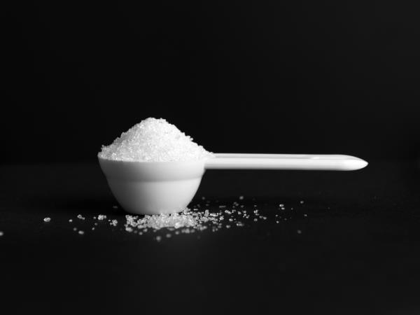 Je rjavi sladkor res bolj zdrav od belega?