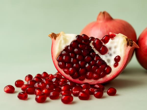 Ne zavrzite lupine granatnega jabolka!