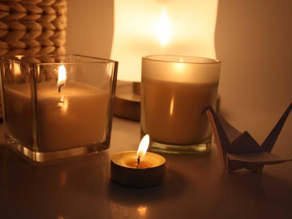 Ali veste, kaj tvegate, ko prižgete dišečo svečo?