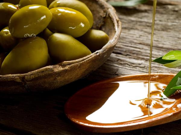 Znate uporabljati olivno olje? Preverite!