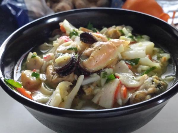 Solata iz morskih sadežev