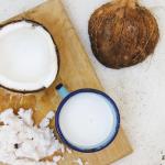 Zakaj je dobro kokosovo mleko in kako ga lahko sami naredite