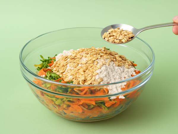 Ovseni kosmiči in gluten: oves ga nima, vaša skleda pa morda ima