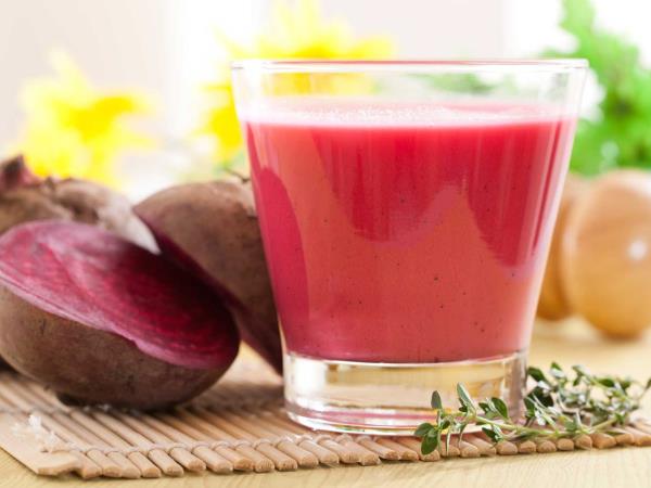 Sredi zime je vedno čas za sok rdeče pese