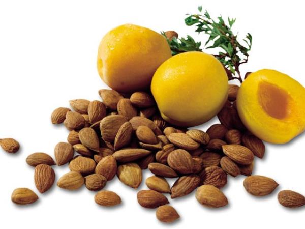 Zakaj toliko skrivnosti okoli vitamina B17?