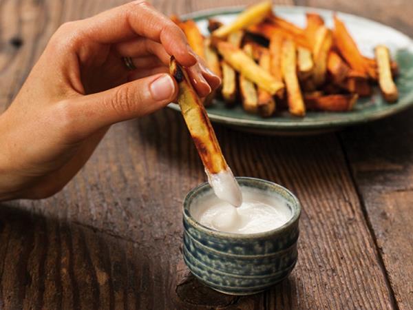 Majoneza brez jajc? Ja, obstaja – in je primerna za vegane ter pristaše LCHF