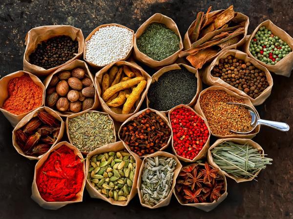 Skrita moč začimb: kurkuma, paprika in origano kot naravni zavezniki pri uravnavanju krvnega sladkorja