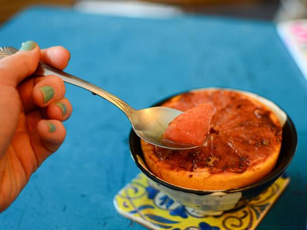 Ko grenivka gre v pečico: recept za zajtrk, ki bo spremenil vaše jutro
