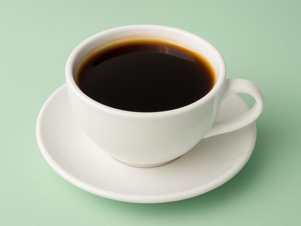 Ali kava res uničuje zobe, ali jim koristi?