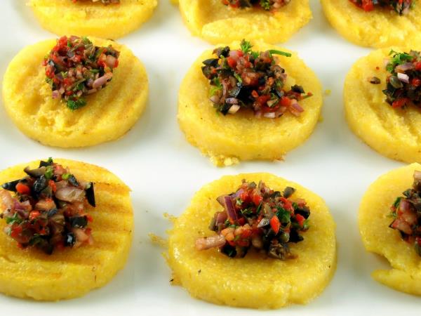 Pozabljeni presežek naših babic: zakaj je polenta boljša od kruha?