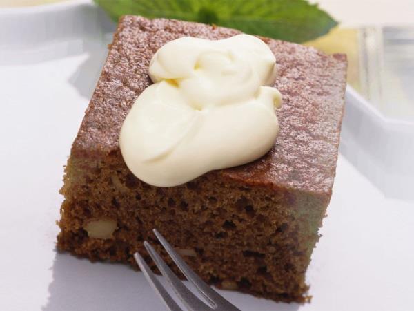 Kolač iz preprostih sestavin