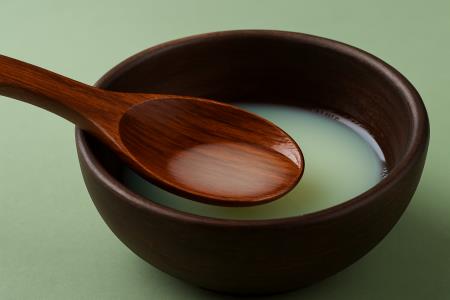 Odganjalec komarjev, ki je učinkovitejši od kupljenih rešitev