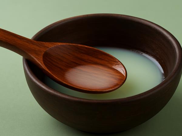 Odganjalec komarjev, ki je učinkovitejši od kupljenih rešitev