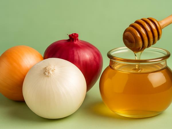 Ko babičina modrost postane recept: čebula, med in orehove lupine proti visokemu pritisku