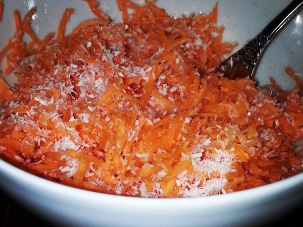 Korenčkova solata presenečenja