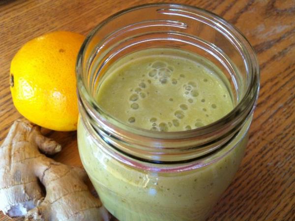 Ingver, avokado in pomaranča v enem kozarcu: smoothie, ki začne delovati tam, kjer se skriva vaš imunski sistem