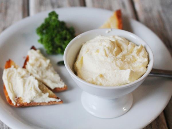 Kako doma narediti sir Philadelphia?