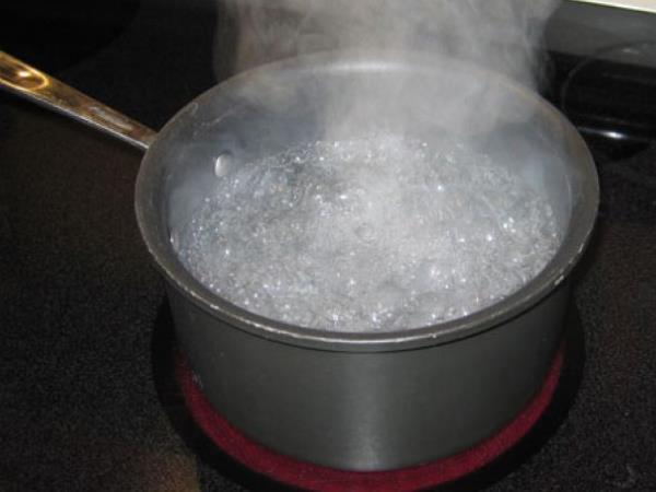 Dvakrat prekuhana voda