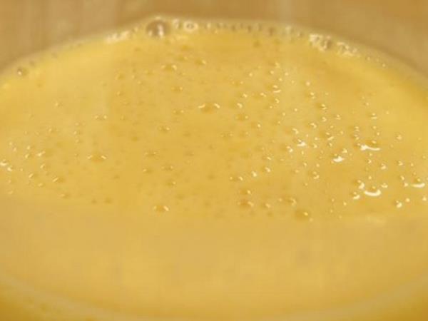 Kaj se zgodi, če uro pred spanjem popijete banano s cimetom?