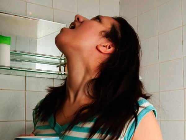 Raztopina za grgranje proti vnetemu grlu