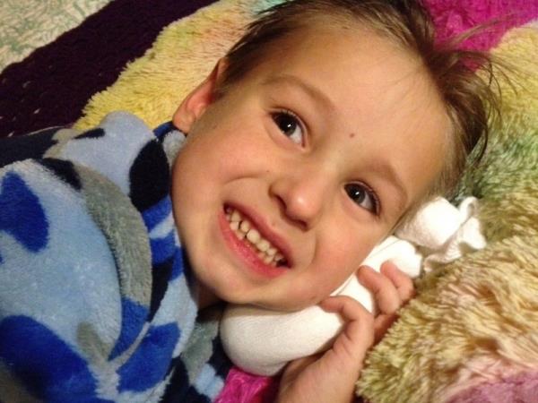 S slano nogavico nad vnetje ušes