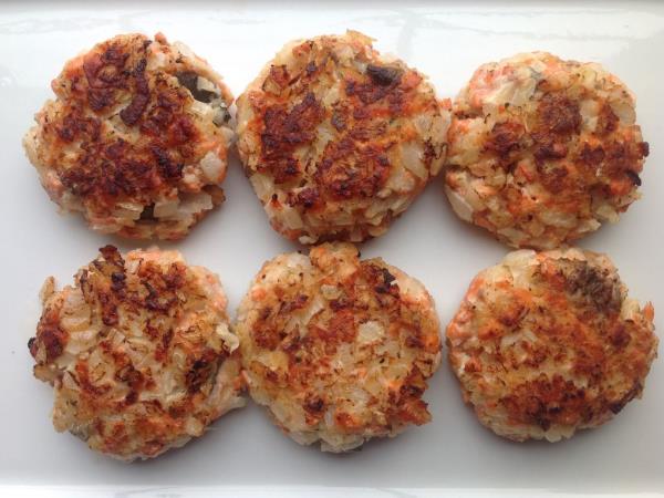 Lososova pleskavica iz 3 sestavin