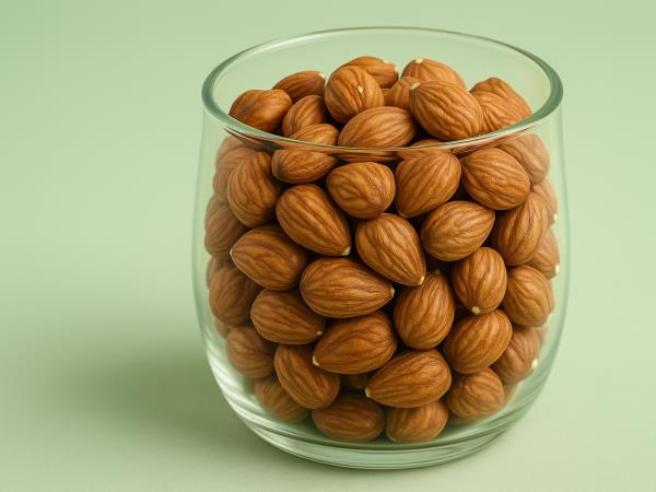 Recept za lešnikovo mleko, ki ga naredite sami