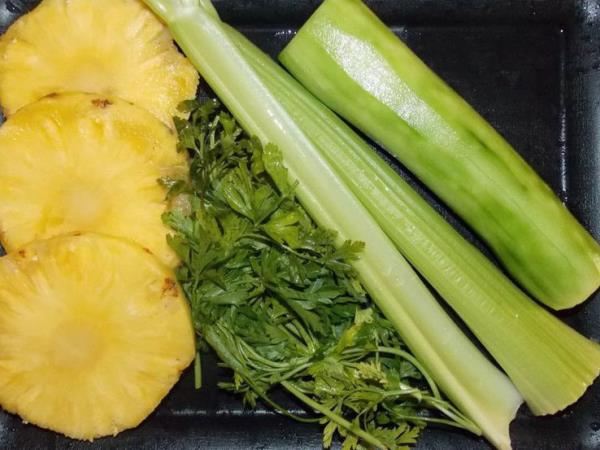 Ko kozarec soka nadomesti pol ure telovadbe: recept z ananasom, ki vas bo presenetil