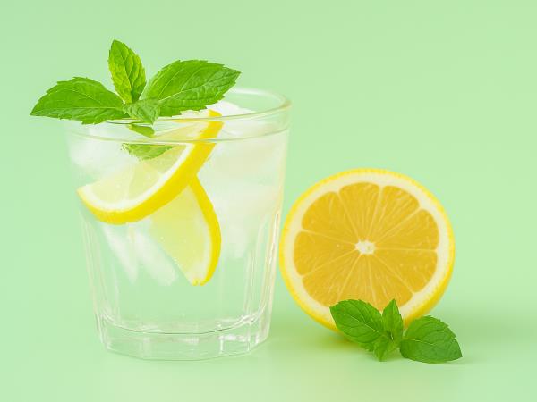 Če veste kako, vas lahko učinkovitost limonine lupine preseneti