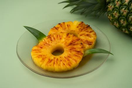 Kaj se dogaja z vašim telesom 3 ure potem, ko pojeste pečen ananas?