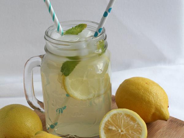 Pikantna limonada: zakaj jo pijejo športniki, dietetiki in tisti, ki so nekoč slišali za Beyonc{-15447}