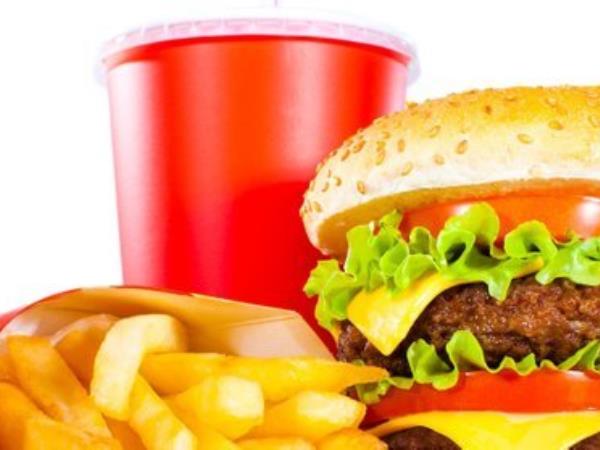 Burger enkrat na štirinajst dni, pomfrit do 250 gramov na teden: koliko hitre hrane telo še prenese?