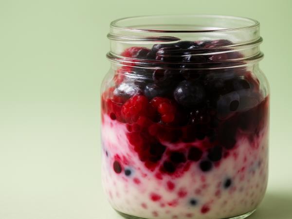 Chia puding: sladica, ki jo jeste brez slabe vesti – in vam telo reče hvala