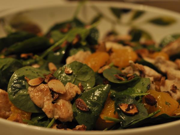 Pisana poletna solata za oči in brbončice