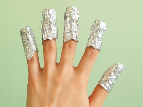 Kaj se zgodi po eni uri, če nogo zavijete v alu-folijo