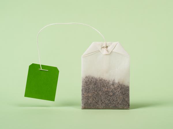 Zakaj je dobro imeti filter vrečko čaja za vzvratnim ogledalom