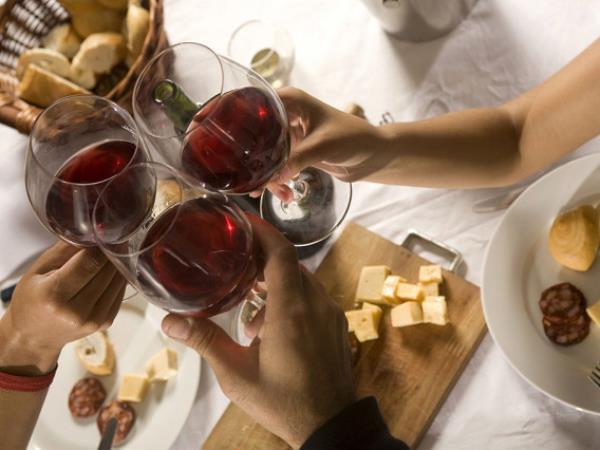 Resveratrol: molekula iz kozarca rdečega vina, ki je že 4000 let pred nosom vsega sveta