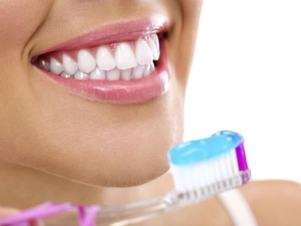 Napaka pri pranju zob, ki uniči učinek zobne paste