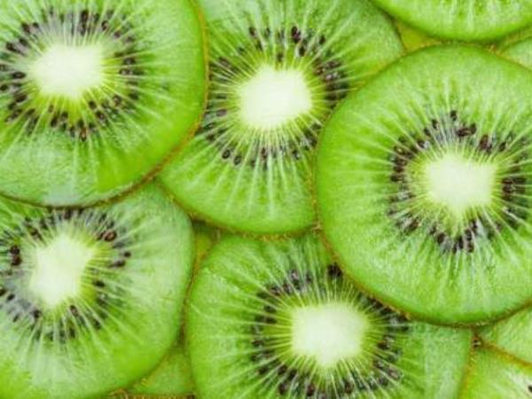 Alergija na kivi je resnejši problem, kot si mislimo