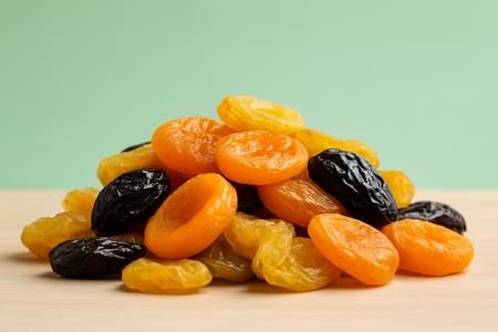 Ali veste, katere bolezni lahko zdravite s suhim sadjem?