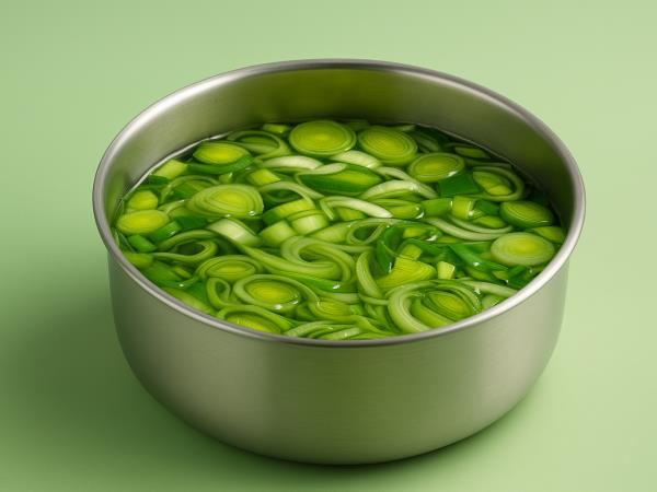 Zakaj bi vsak človek moral občasno piti porovo vodo