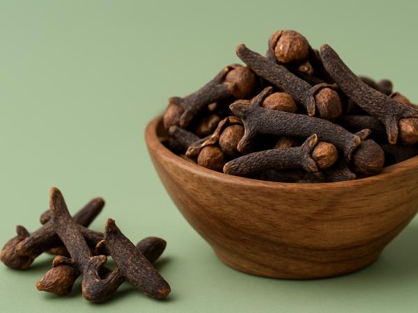 2 sestavini za po kosilu, ki čistita telo in topita maščobe