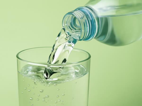 Totalni internetni hit: alkalna voda za čiščenje organizma