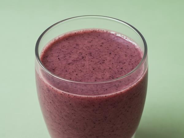 Očiščevalni smuti, ki med vikendom očisti tudi stres