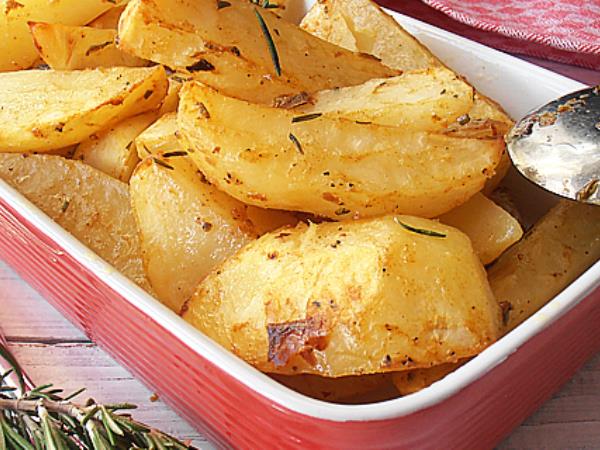 Popoln krompir z rožmarinom in gorčico