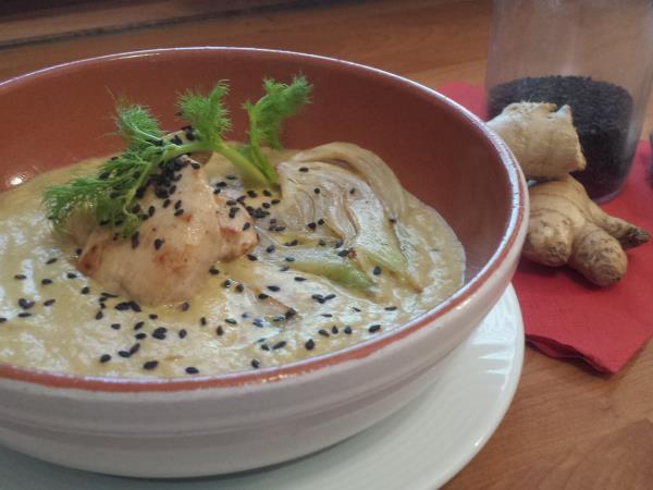 LCHF enolončnica s koromačem in ingverjem